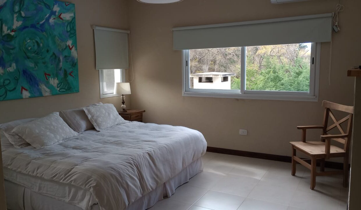 WhatsApp Image 2024-12-12 at 12.38.03 (1)